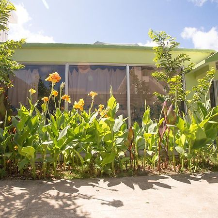 G.T. Guest House Garapan Exterior foto