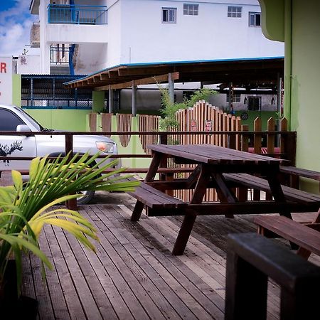 G.T. Guest House Garapan Exterior foto