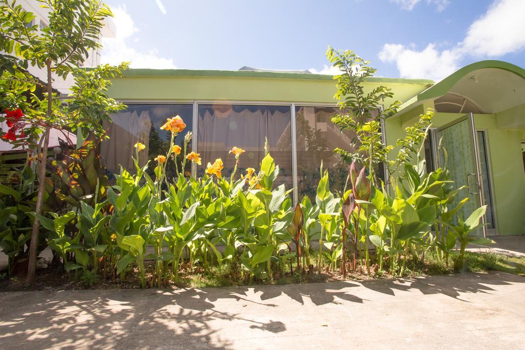 G.T. Guest House Garapan Exterior foto